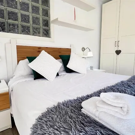 A 5 Minutos De La Playa Con Terraza En Málaga